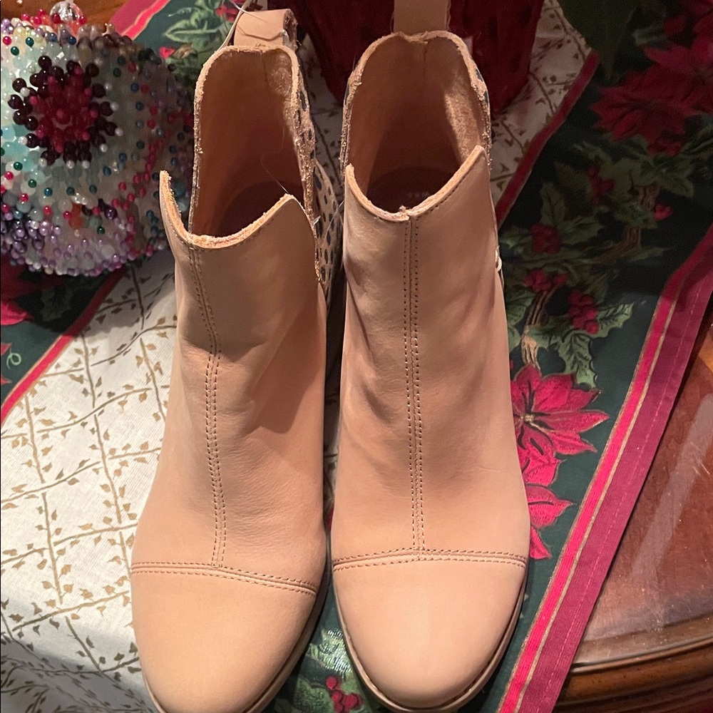 Toms Beige Ankle Booties